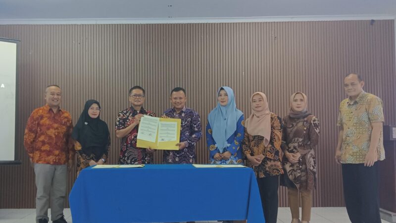 Uniku Teken MoU dengan PDAM Tirta Kamuning
