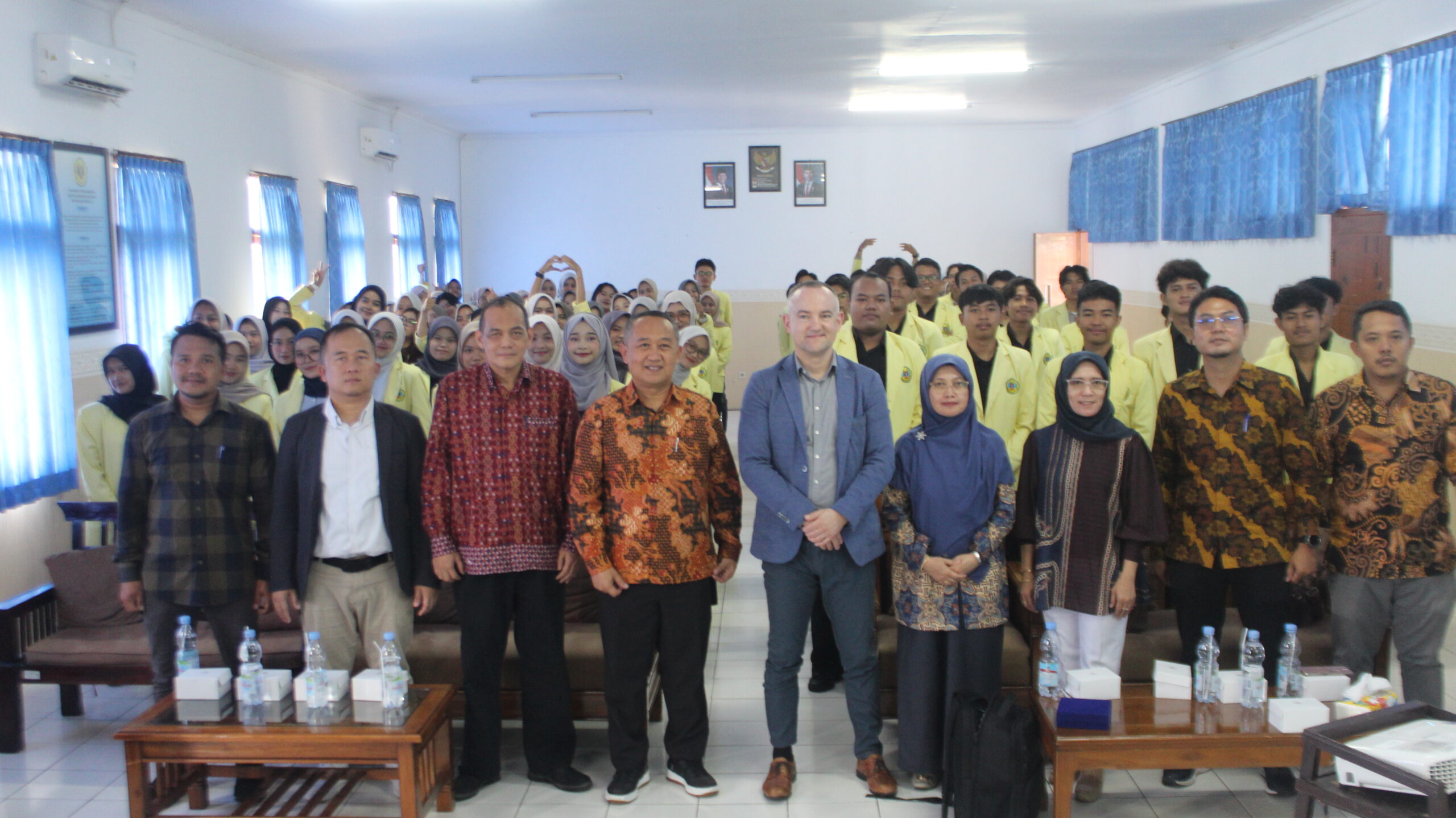 Read more about the article FEB UNIKU Teken MoU, MoA dan IA dengan Lazarski University Poland
