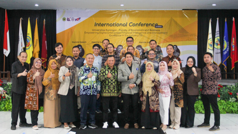Langkah Global FEB Uniku Satukan Ratusan Mahasiswa Lintas Negara dalam Conference Internasional Era Industri 5.0