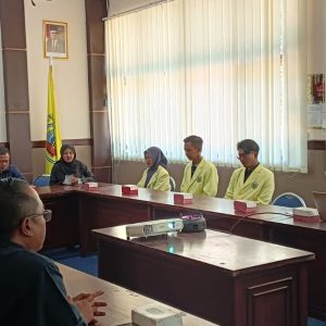 Rektor Lepas 3 Mahasiswa Uniku Mobility Program ke UUM